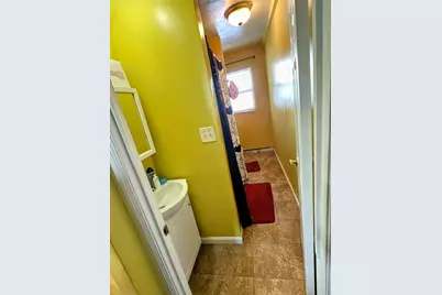 52 Harold St, Providence, RI 02908 - Photo 4