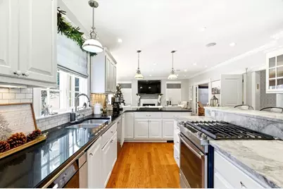 90 McCarthy Rd, Newton, MA 02459 - Photo 6