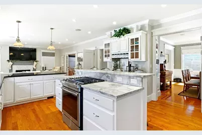 90 McCarthy Rd, Newton, MA 02459 - Photo 8