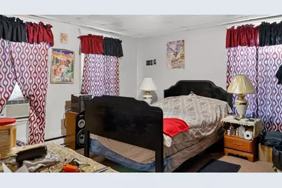 32 Franklin St, New Bedford, MA 02740 - Photo 16