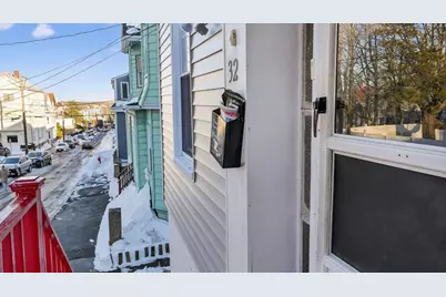 32 Franklin St, New Bedford, MA 02740 - Photo 4