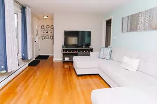 22 Amanda St, Springfield, MA 01118 - Photo 6