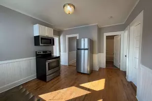 246 Rogers St, Lowell, MA 01852 - Photo 14