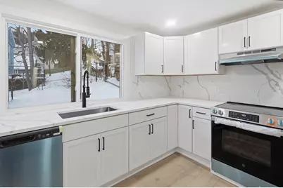 25 Johnson St, Worcester, MA 01604 - Photo 6