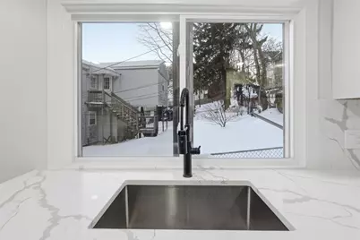 25 Johnson St, Worcester, MA 01604 - Photo 8