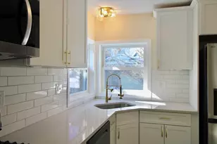 60 Ringgold St, Springfield, MA 01107 - Photo 14