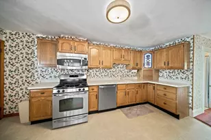 500 E 6th St, Boston, MA 02127 - Photo 8