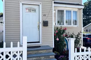 49 Furness St, Revere, MA 02151 - Photo 2
