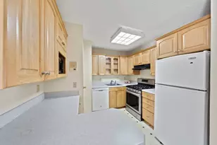 685 Oak St, Brockton, MA 02301 - Photo 4