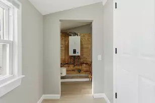 206 Burnham, Lowell, MA 01852 - Photo 24