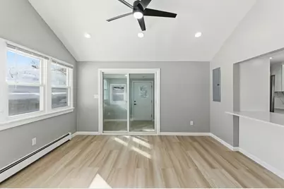 206 Burnham, Lowell, MA 01852 - Photo 12