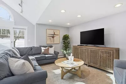 1 Hillcrest Road, Bedford, MA 01730 - Photo 12