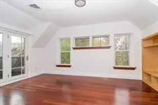 22 Sigourney St, Boston, MA 02130 - Photo 8