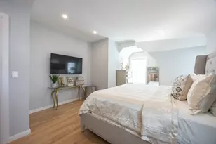 241 Neponset Valley Pkwy, Boston, MA 02136 - Photo 10