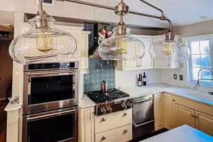 70 Brown St, Fall River, MA 02724 - Photo 4