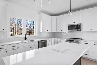 154 Union St, Holliston, MA 01746 - Photo 6