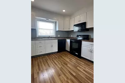 72 Lowell #3, Peabody, MA 01960 - Photo 8