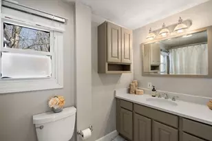 35 Lincoln Ave, Lynnfield, MA 01940 - Photo 16