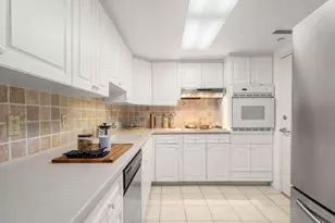 1010 Memorial Dr, Cambridge, MA 02138 - Photo 8