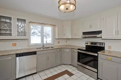 34 Harvey Ln, Westborough, MA 01581 - Photo 6