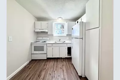 50-58 Walnut St #B2, Waltham, MA 02453 - Photo 2