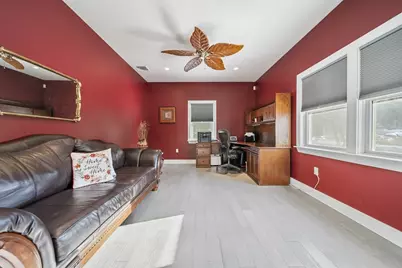 86 Lynn Fells Pkwy, Saugus, MA 01906 - Photo 18