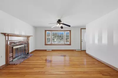 71 Clifford St, Yarmouth, MA 02664 - Photo 6