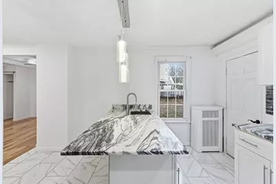 16 Floyd St #1, Woburn, MA 01801 - Photo 6