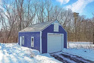 62 Lois St, Haverhill, MA 01830 - Photo 4