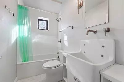 2 Juniper St, Northampton, MA 01062 - Photo 26