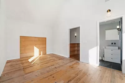 2 Juniper St, Northampton, MA 01062 - Photo 16