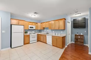 327 Centre St, Boston, MA 02130 - Photo 6