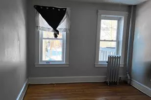263 Elm St, Holyoke, MA 01040 - Photo 2