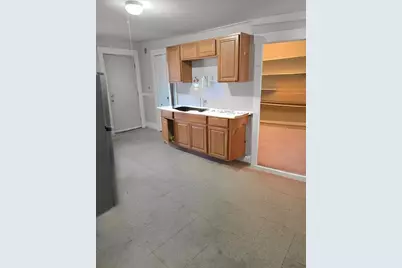 263 Elm Street #3L, Holyoke, MA 01040 - Photo 6