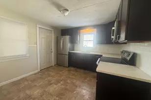 944 Wilbraham Rd, Springfield, MA 01109 - Photo 6