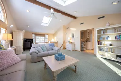 19 Lindauer St, Peabody, MA 01960 - Photo 12