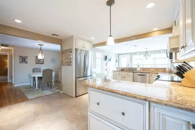 19 Lindauer St, Peabody, MA 01960 - Photo 6