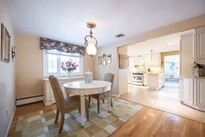 19 Lindauer St, Peabody, MA 01960 - Photo 8