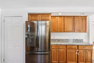 72 Canton St, Randolph, MA 02368 - Photo 10