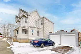 35 Henry St, Medford, MA 02155 - Photo 32