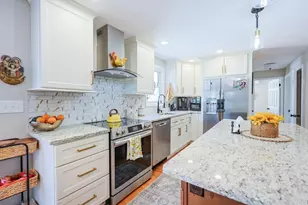 158 Chester St, Worcester, MA 01605 - Photo 8