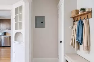 193 Florence St, Boston, MA 02131 - Photo 6