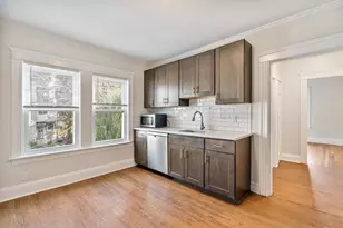 193 Florence St, Boston, MA 02131 - Photo 8