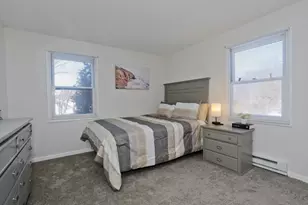 60 Chapin St, Holyoke, MA 01040 - Photo 8