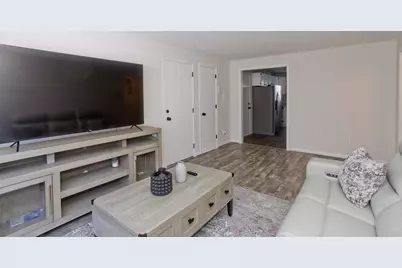 60 Chapin St #D, Holyoke, MA 01040 - Photo 16