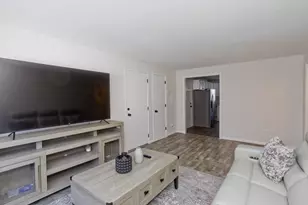 60 Chapin St, Holyoke, MA 01040 - Photo 16