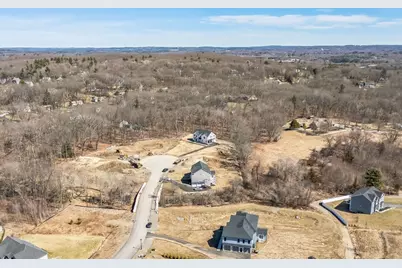 1 Falcon Dr, Shrewsbury, MA 01545 - Photo 36