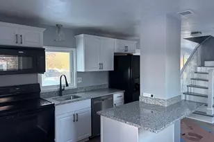 276a Onset Ave, Wareham, MA 02571 - Photo 4