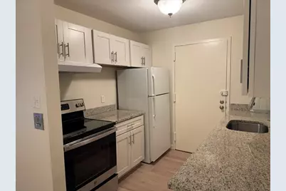 52 Village Brook Ln #14, Natick, MA 01760 - Photo 2