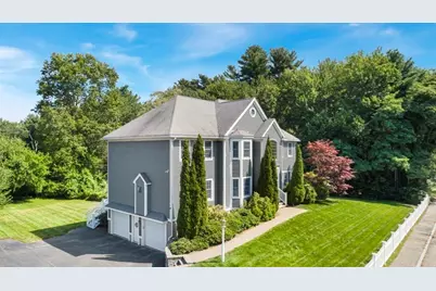 18 Symonds Way, Reading, MA 01867 - Photo 4